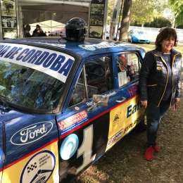 VIDEO: el legendario auto de TC que sigue ganando con la mujer del campeón