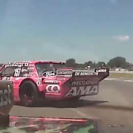 VIDEO: TC: ¡lo esquivó justo! Canapino a centímetros de pegarle a De Benedictis