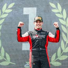 VIDEO: Azar de cara a la definición del Top Race: "La carrera en el Gálvez va a ser muy peleada"