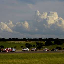 VIDEO: un piloto de la Copa de Oro e integrante de un equipo top, en la cuerda floja para 2023