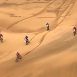 Dakar 2023: las motos a toda velocidad en la octava etapa
