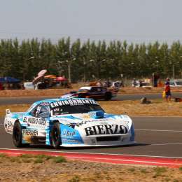 TC Pista: De La Iglesia se hizo fuerte de local y se quedó con la victoria en Neuquén