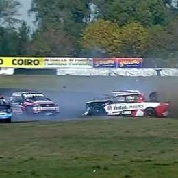 Ortelli, involucrado en un múltiple accidente en la segunda serie de las TC Pick Up