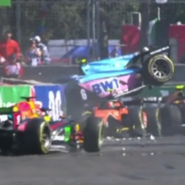 F2: el tremendo accidente múltiple en el GP de Azerbaiyán