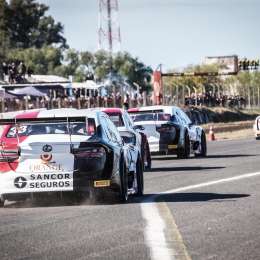 Top Race: el semáforo complicó a los pilotos en 9 de Julio ¿Qué pasó?