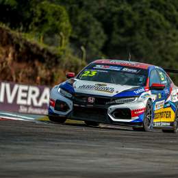TCR South America: Montenegro voló y se quedó con la pole en Rivera