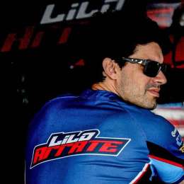 TN: ¡Piloto y alumno! Rindió un examen en la sala de prensa de San Nicolás