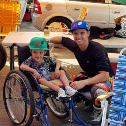 El motociclismo, un deporte inclusivo que es la pasión de un niño