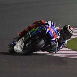 Lorenzo manda en Qatar