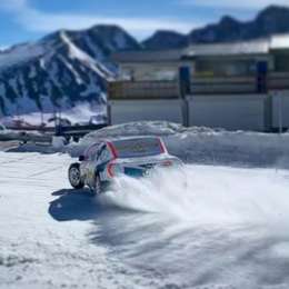 A bordo con Alonso improvisando en la nieve