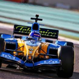 Volvió al primer amor, Alonso aceleró el Renault campeón en 2005