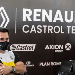 Ambrogio: “Se empezó la construcción de un auto nuevo”