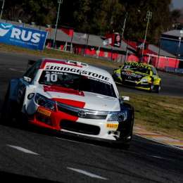 Diego Azar estiró su diferencia en el campeonato