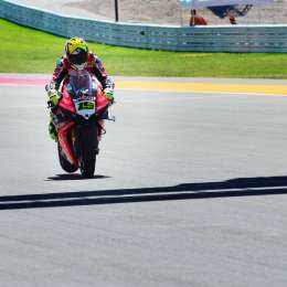 Bautista se impone en la FP2 