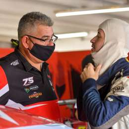 El gesto de Milton Bobel con Rubens Barrichello