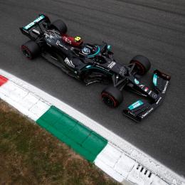 Bottas cree que Ferrari está un paso por delante