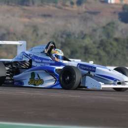 Bundziak quiere la punta del campeonato