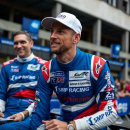 Button llega a 300 en Sepang