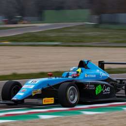 Carrara concluyó con los test en Ímola