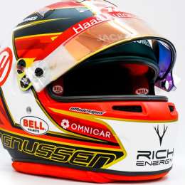 La CDA prohíbe por norma FIA la modificación de los cascos