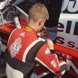 El extraño ejercicio de Catalán Magni antes de largar