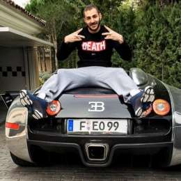 Benzema recibió un hermoso "juguete" de Papá Noel