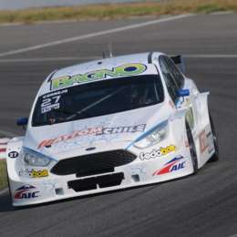 La primera victoria del año de TC2000 es internacional