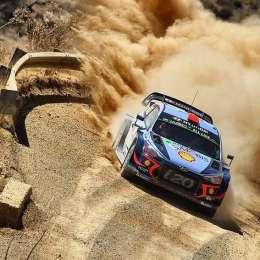 Dani Sordo ganó la etapa y se lució Loeb