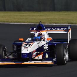 Dapero quinto en la primera