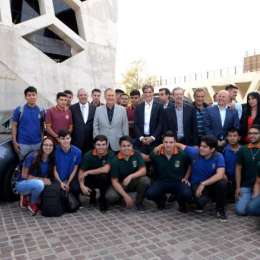 Renault donó vehículos a escuelas técnicas de Córdoba