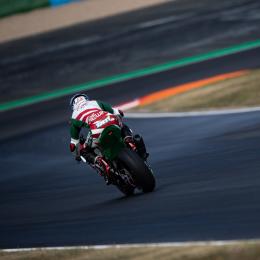 Caída y abandono para Mercado en Magny-Cours