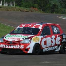 Toyota renovó el Etios y ya lo vende en el país