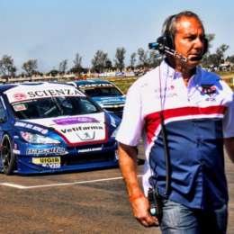 Fineschi, con dos autos en Córdoba