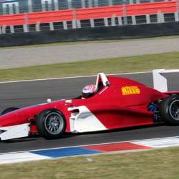 “La Fórmula Renault 2.0 es muy competitiva”