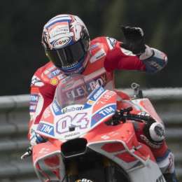 Dovizioso y un polémico gesto contra Márquez