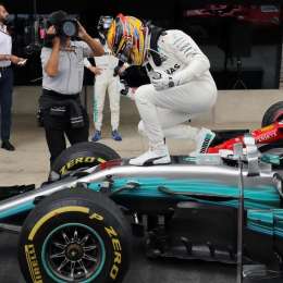 Hamilton comienza a definir su futuro