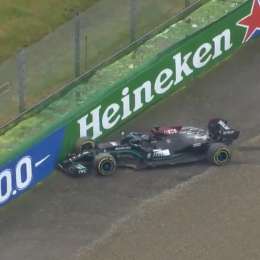 El momento que puso en jaque la carrera de Hamilton