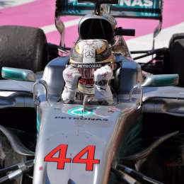 Hamilton dio un paso más al título en Austin