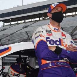 Nascar en Homestead: triunfo aplastante del "Cartero" Denny Hamlin