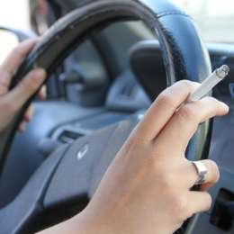 Día internacional sin tabaco: El peligro de fumar al volante