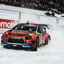Ogier y Loeb se divirtieron sobre hielo en el Stade France