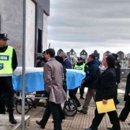 EN BALCARCE EXHUMAN LOS RESTOS DE FANGIO