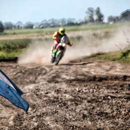 Motos: por el reinado vacante