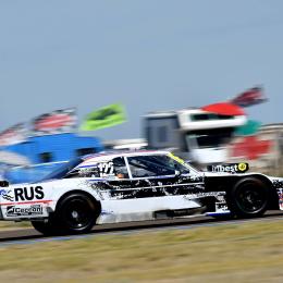 Jakos tuvo su bautismo triunfal en el TC Pista