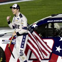 Nascar en Bristol Keselowski vuelve a ganar la pole por sorteo