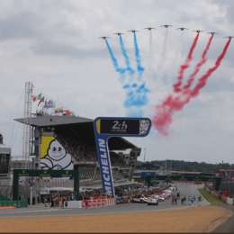 Pechito López, adelante con el Toyota en Le Mans