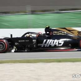Magnussen domina la mañana del miércoles en Barcelona