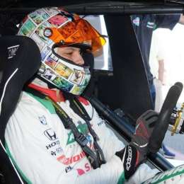 Manu Sapag de pre temporada en Inglaterra