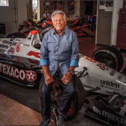 Mario!!!  Mario!!!,  a los 80,  Andretti se sube al simulador