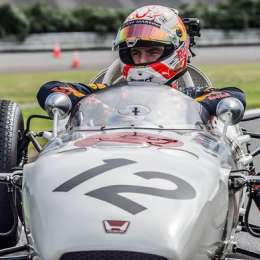 Max Verstappen se metió en la historia de Honda